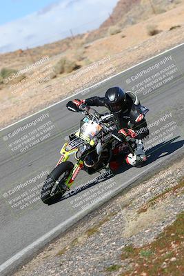 media/Feb-05-2023-Classic Track Day (Sun) [[c35aca4a42]]/Group 2/session 3 turn 13/